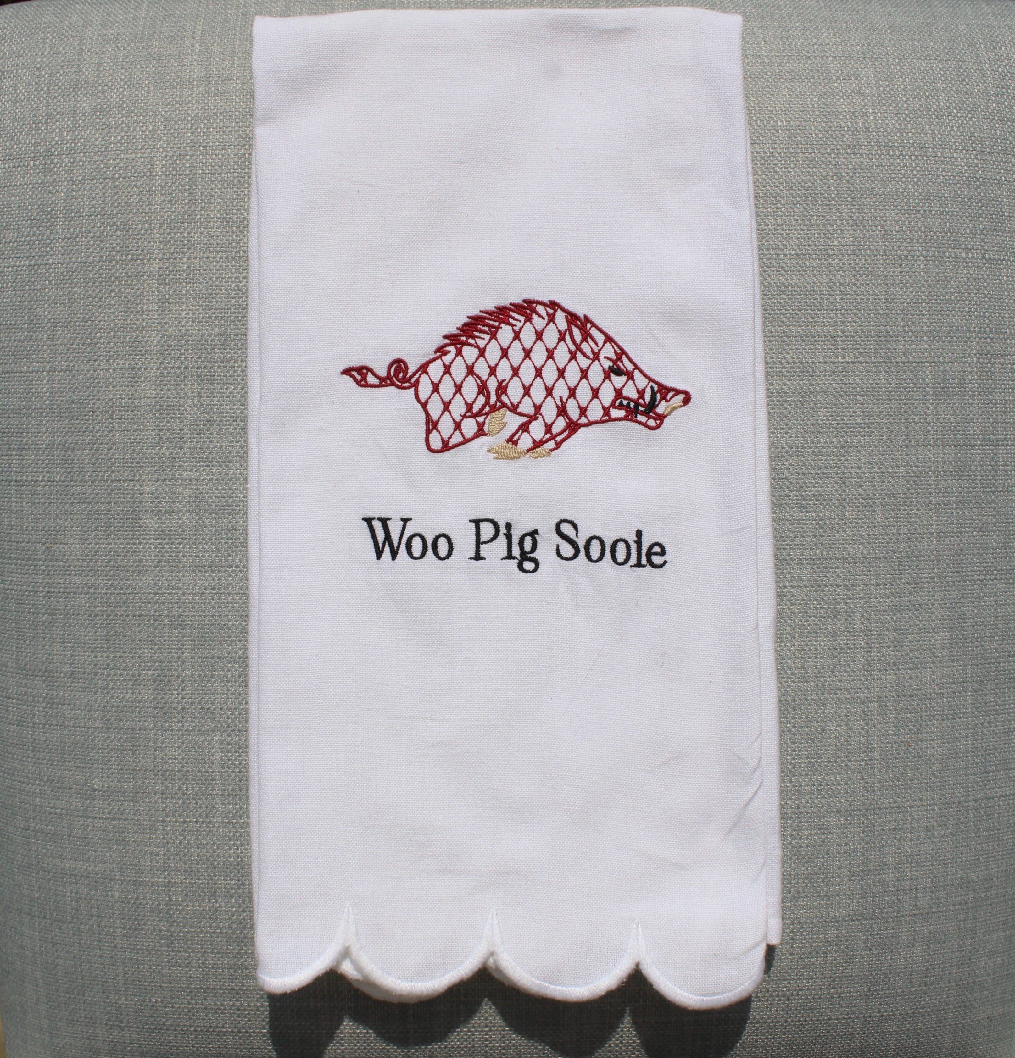 Razorback Scalloped Towel